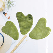 Green phoenix jade gua sha board reduces puffiness

